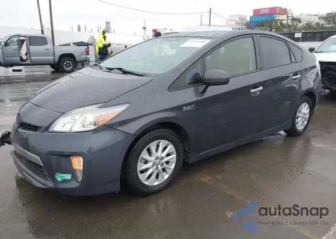 2014 Toyota Prius Plug-In from USA, damaged, VIN JTDKN3DP8E3053151